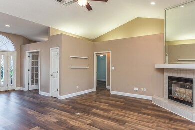 10305 Nightwind Cir, Cantonment, FL 32533 - photo 5