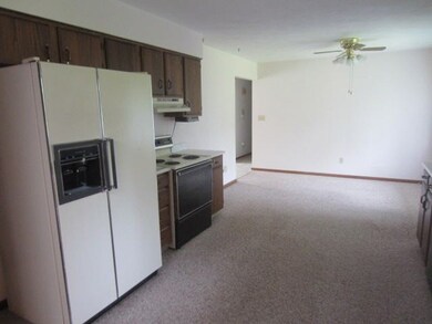 22897 Mulberry Ct, Goshen, IN 46528 - photo 5