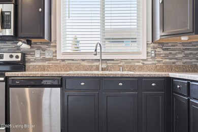 9102 Rocky Bank Ct-19