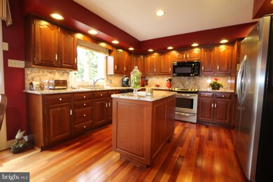 11116 Parkwood Dr, Hagerstown, MD 21742 - photo 5