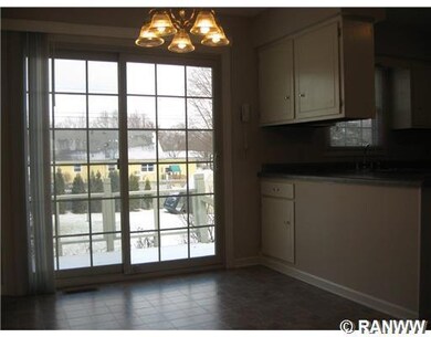 3136 Terry Ln, Eau Claire, WI 54703 - photo 3