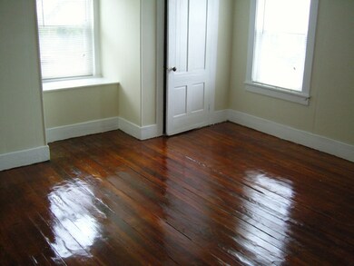 24 Crescent St, Worcester, MA 01605 - photo 7