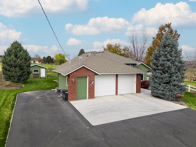 7611 van Belle Rd, Sunnyside, WA 98944 - photo 2