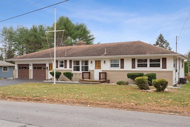 39 Montello St, Lewiston, ME 04240 - photo 2