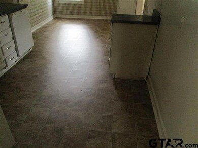 620 620 Layton, Kilgore, TX 75662 - photo 6