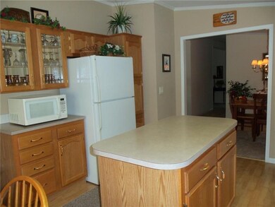 SPACIOUS KITCHEN