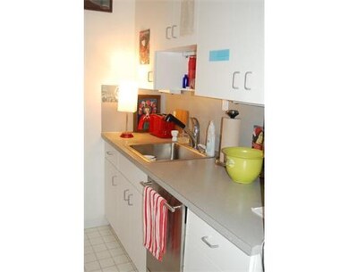 1748 Beacon St unit 6, Brookline, MA 02445 - photo 3