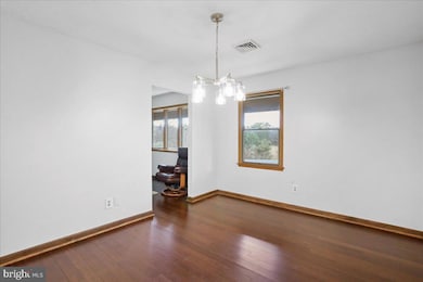 1716 Ridgeway Rd, Front Royal, VA 22630 - photo 4