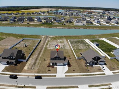 Direct Access to the community lake