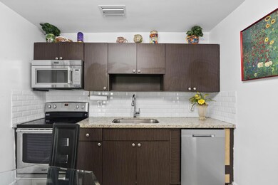 601 SW 5th Ct, Hallandale Beach, FL 33009 - photo 4