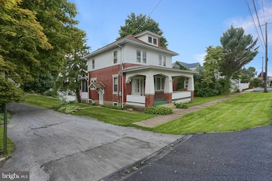 1446 E Chocolate Ave, Hershey, PA 17033 - photo 4