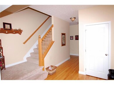 810 Wedgewood Dr, Marysville, OH 43040 - photo 4