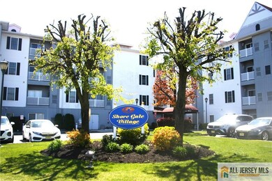 Shore Gate Village Grand Condominium unit 311, South Amboy, NJ 08879 - photo 3