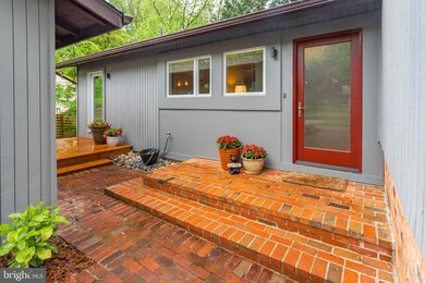 5346 Black Oak Dr, Fairfax, VA 22032 - photo 7