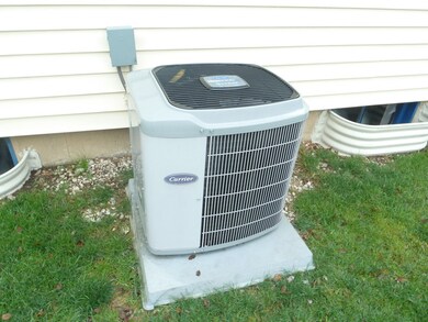 123 Mora Rd, Carpentersville, IL 60110 - photo 7