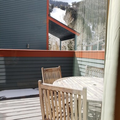 TL 420 deck, ski run