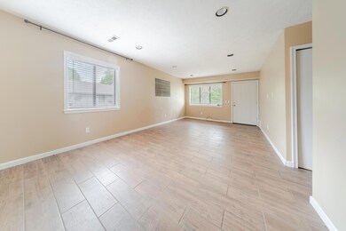 Real-estate-2229a714-c222-48cb-9ba7-8fa8
