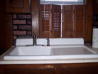 42 Congregational St, Bristol, RI 02809 - photo 4