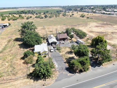 209 E Highway 12, Lodi, CA 95242 - photo 3