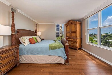 10701 Gulf Shore Dr unit 502, Naples, FL 34108 - photo 5