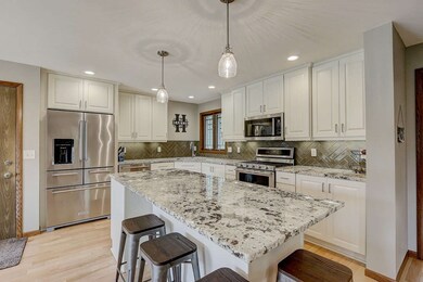 2134 Vintage Dr, Fitchburg, WI 53575 - photo 6