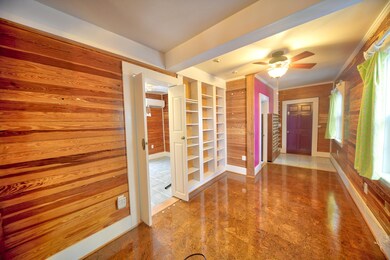 Front door, living room/hall