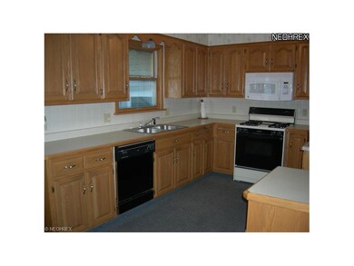 578 Audrey Ln, Struthers, OH 44471 - photo 3