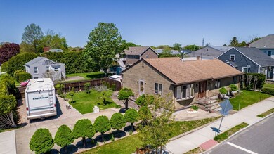 43 Russells Mills Rd, South Dartmouth, MA 02748 - photo 4