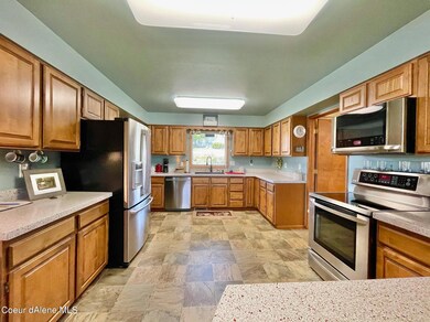 320 E Main St, Tekoa, WA 99033 - photo 3