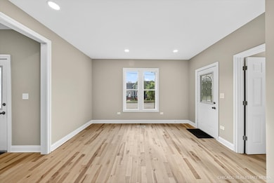 102 Center St, Algonquin, IL 60102 - photo 4