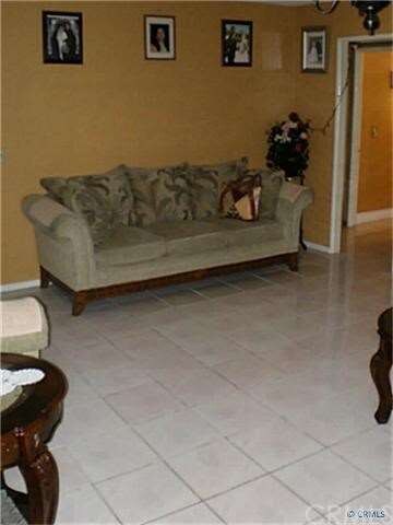 LIving room...