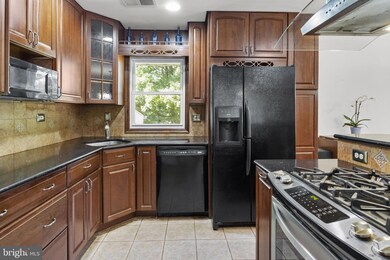 2021 Spring Mill Rd, Conshohocken, PA 19428 - photo 6