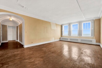 3300 N Lake Shore Dr unit 13C, Chicago, IL 60657 - photo 5