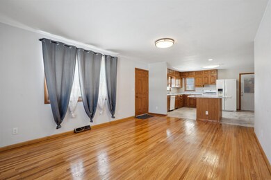 414 7th St, Jesup, IA 50648 - photo 7