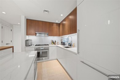 Maxwell Place unit 10G, Hoboken, NJ 07030 - photo 6