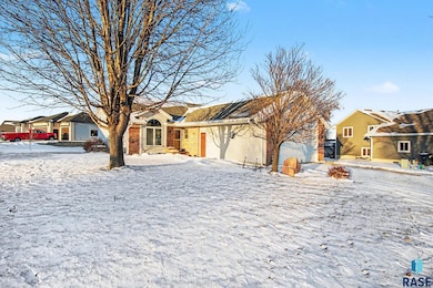 301 E Christensen Dr, Luverne, MN 56156 - photo 2