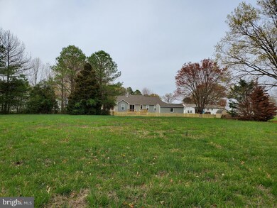 104 Azalea Rd, Colonial Beach, VA 22443 - photo 2