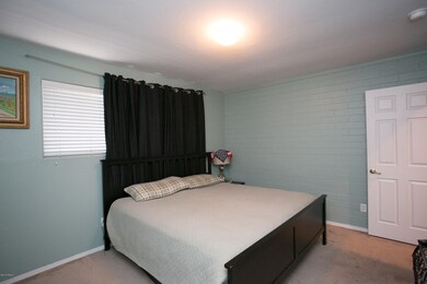 924 N Desert Ave (14)