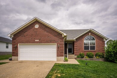 196 Misty Brooke Dr, Mount Washington, KY 40047 - photo 2