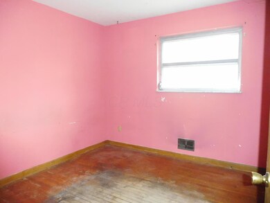 4198 Chandler Dr, Columbus, OH 43213 - photo 5