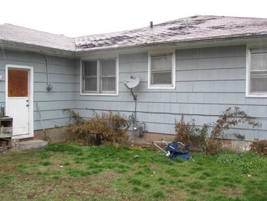 2230 Vine Ave, Klamath Falls, OR 97601 - photo 3