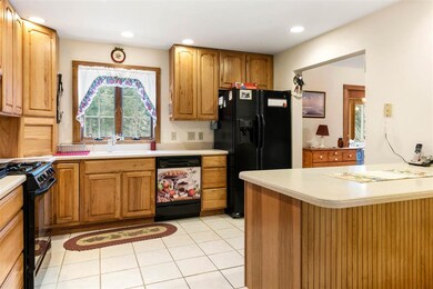 402 S Main St, Newport, NH 03773 - photo 2