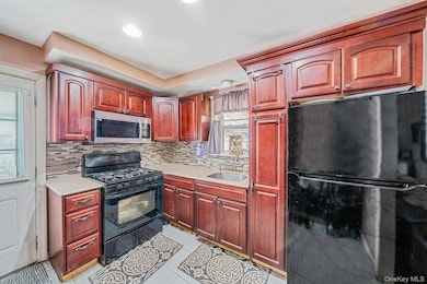 64 E Chester St, Valley Stream, NY 11580 - photo 5