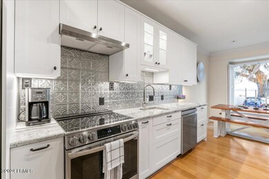 03-RE edit Kitchen (1)