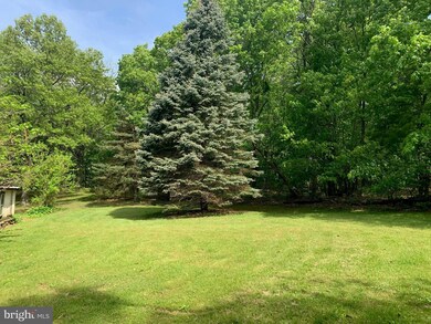 23448 Barth Spring Ln, Smithsburg, MD 21783 - photo 2