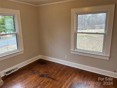 635 Hillcrest Dr, Shelby, NC 28150 - photo 7