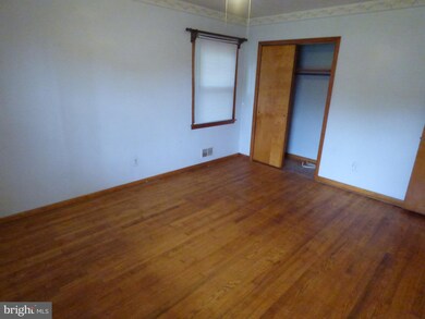 971 Homberg Ave, Essex, MD 21221 - photo 6