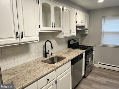 1006 Walnut St, Norristown, PA 19401 - photo 7