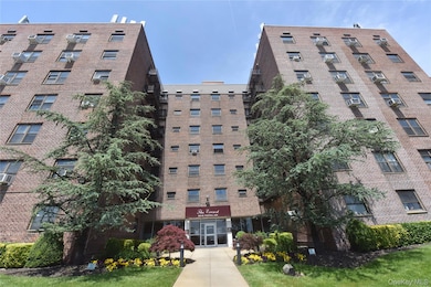 202-35 Foothill Ave unit B24, Hollis, NY 11423 - photo 2