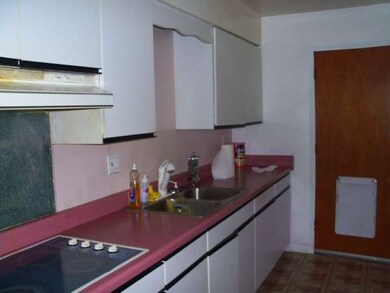 2300 Hermon Ave, Zion, IL 60099 - photo 5